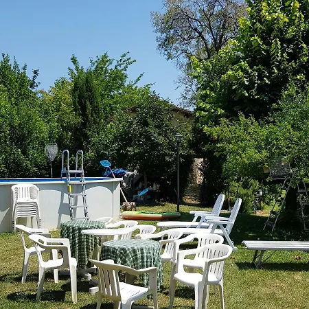 Lemon Bed & Breakfast 3*